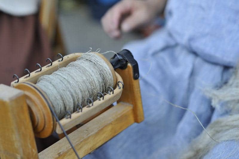 Spinning wheel for arts and crafts