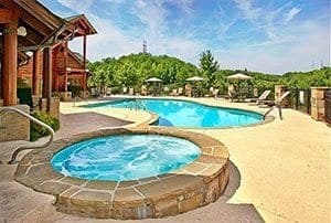 cabins with pools and hot tubs