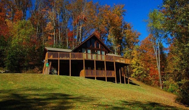 Top 4 Reasons Why You Should Choose Our Large Group Cabin Rentals in Pigeon Forge TN