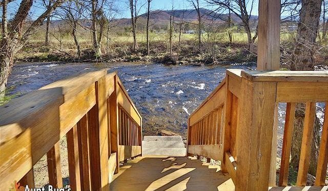 5 Advantages of Getting Away at Our Gatlinburg Cabin Rentals on the River