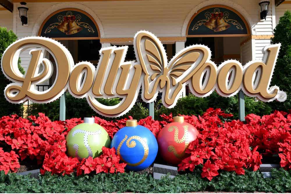 Dollywood's Smoky Mountain Christmas decorations