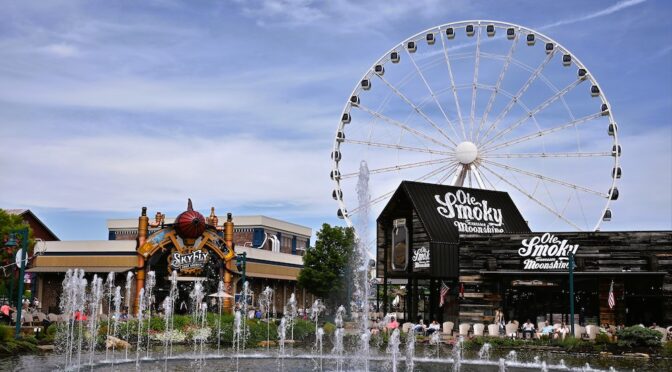 6 Date Ideas to Celebrate Valentine’s Day in Pigeon Forge