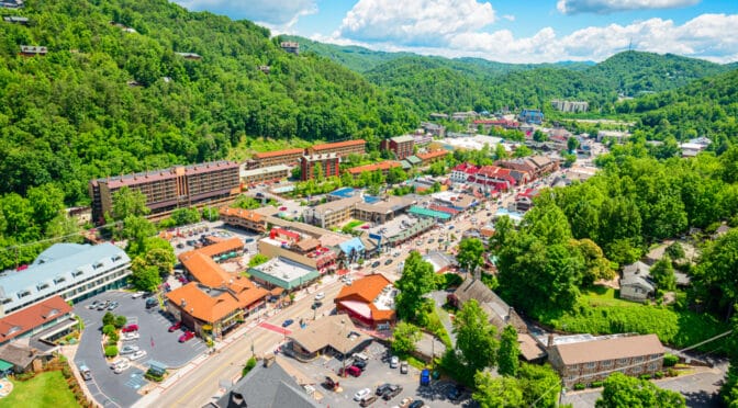 5 Perks of Staying in Our Cabins Within Walking Distance of Downtown Gatlinburg