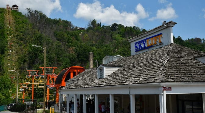 Top 6 Things to Do in Gatlinburg for Couples on a Romantic Getaway
