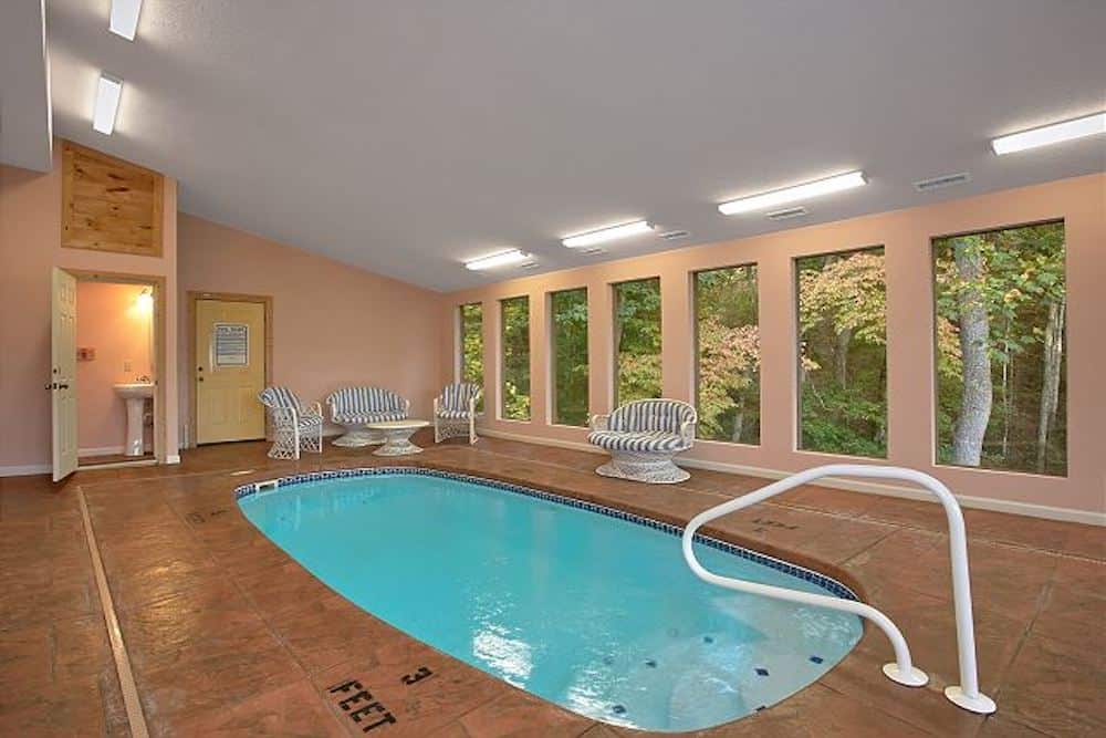 splash mansion gatlinburg cabin with pool
